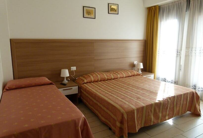 חדר סטנדרט לשלושה, Ideal Sottomarina