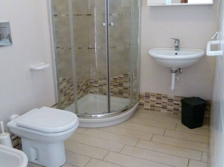 חדר סטנדרט לשלושה, Ideal Sottomarina