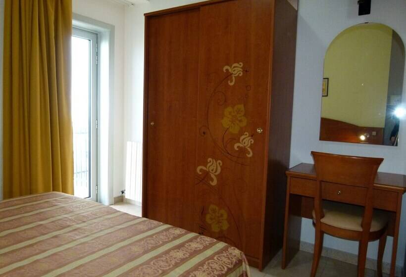 חדר סטנדרט נוף לים, Ideal Sottomarina