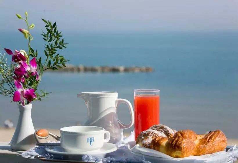 اتاق استاندارد سه تخته با بالکن, Il Caminetto