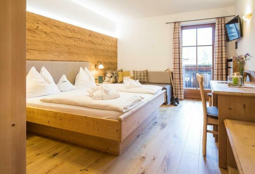 غرفة قياسية, Kompatscherhof