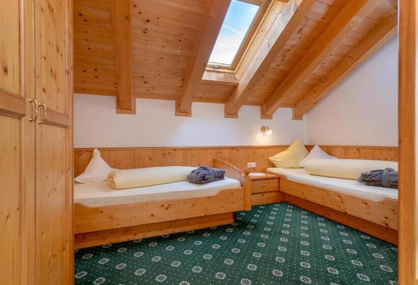 Апартаменты 2 Спальни с Балконом, Kronhof