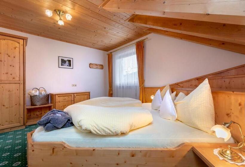 Апартаменты 2 Спальни с Балконом, Kronhof