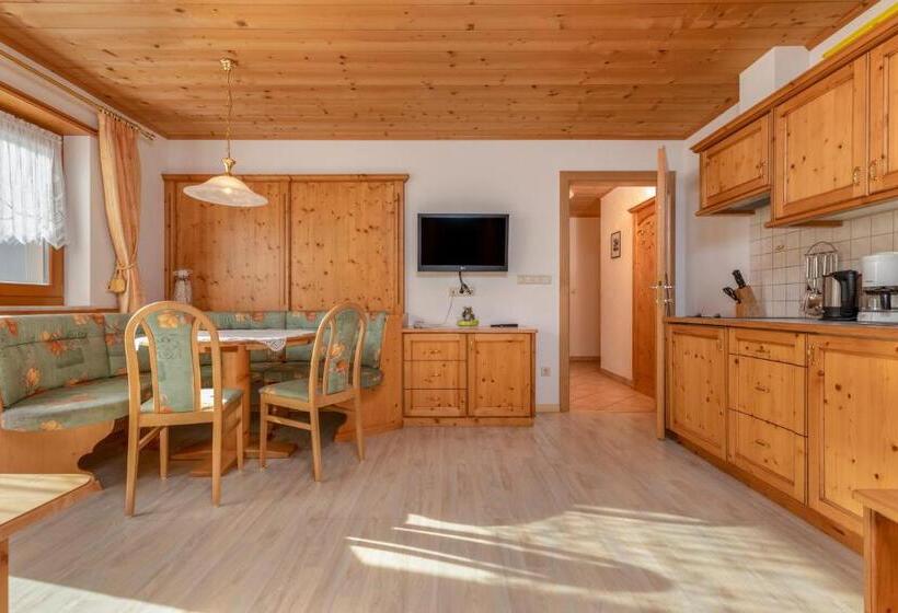 Апартаменты 2 Спальни с Балконом, Kronhof