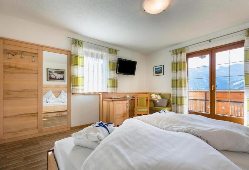 Comfort room with balcony, Kronhof