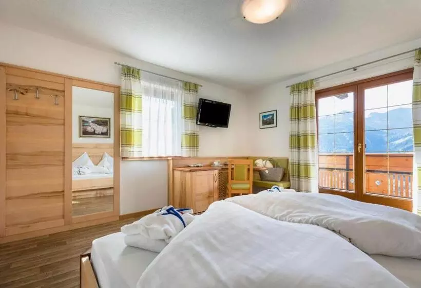 Comfort room with balcony, Kronhof