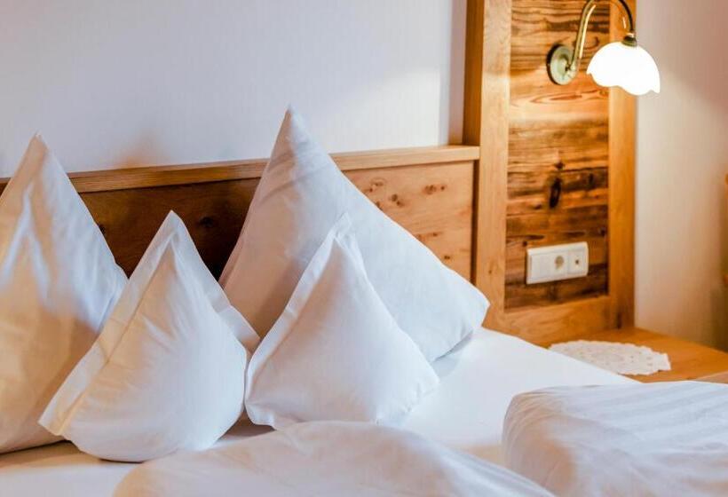 Comfort room with balcony, Kronhof