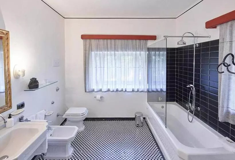 سوییت لوکس, La Loggia Historic Resort