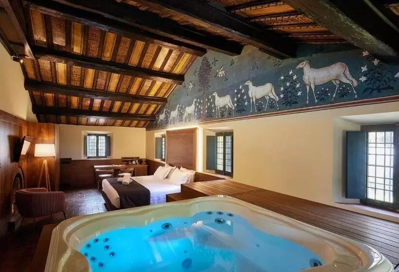 سوییت لوکس, La Loggia Historic Resort