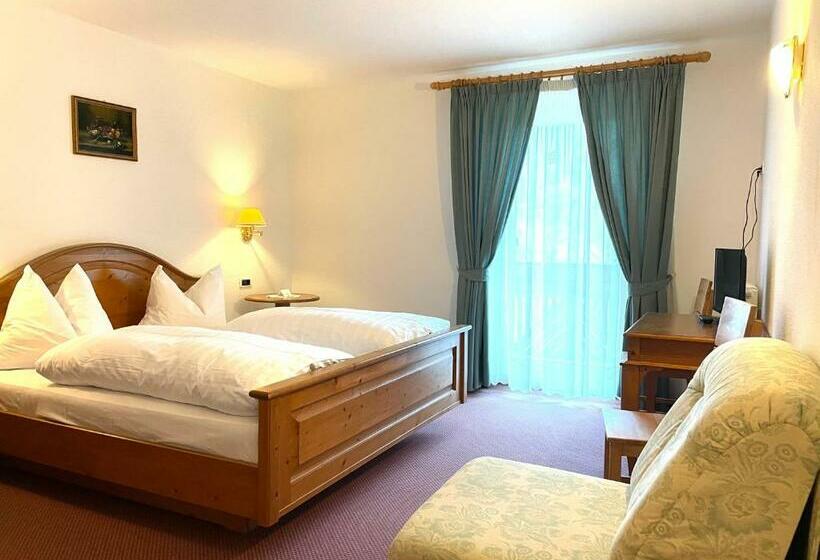 スタンダードルーム, Larch