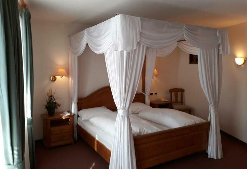 スタンダードルーム, Larch