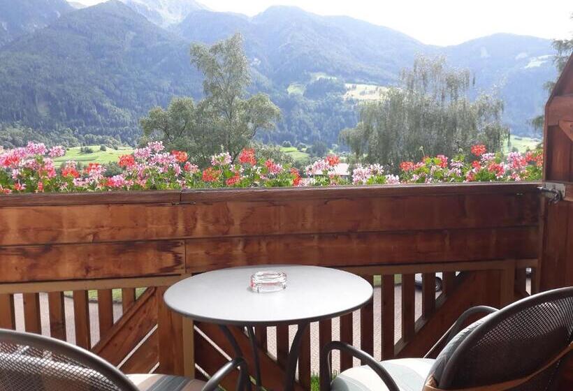 スタンダードルーム, Larch