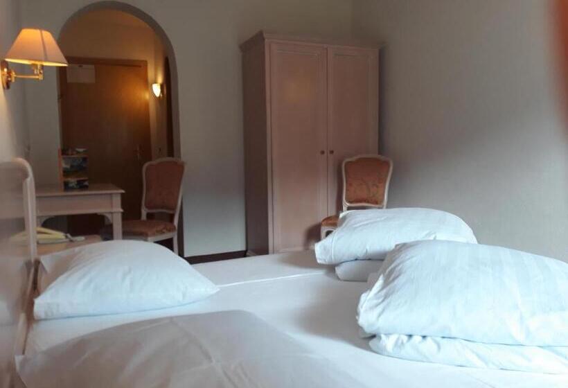 スタンダードルーム, Larch