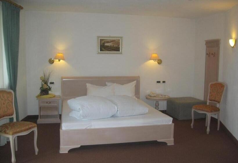 スタンダードルーム, Larch