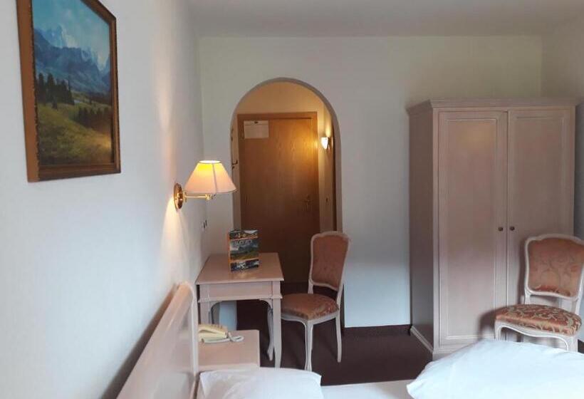 スタンダードルーム, Larch