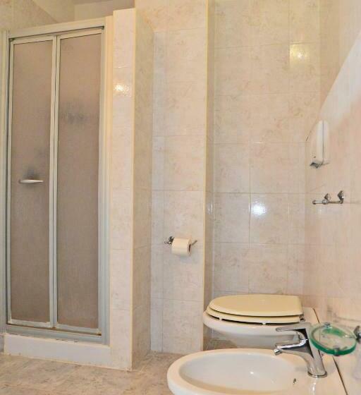 غرفة قياسية ثلاثية, Onda Bleu