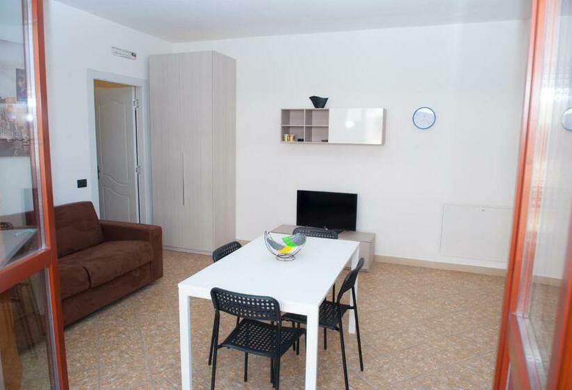 带4个卧室的公寓, Residence Le Groane