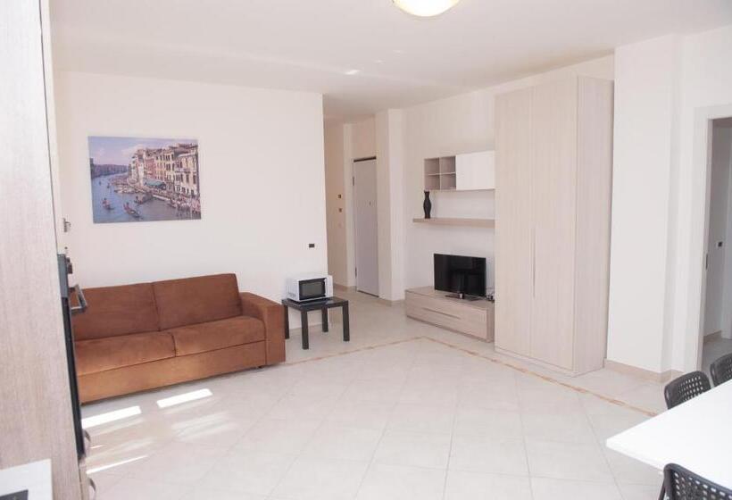 Апартаменты 4 Спальни, Residence Le Groane