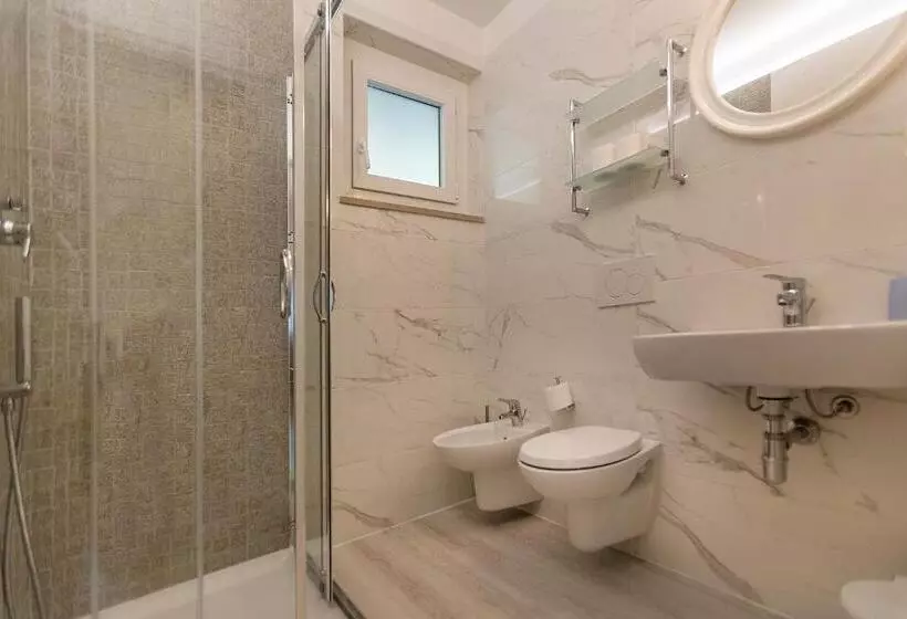 Standard studio with lake view, Residence Parco Lago Di Garda