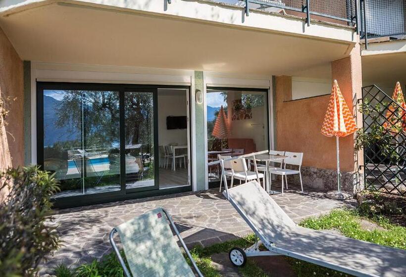 Standard studio with lake view, Residence Parco Lago Di Garda