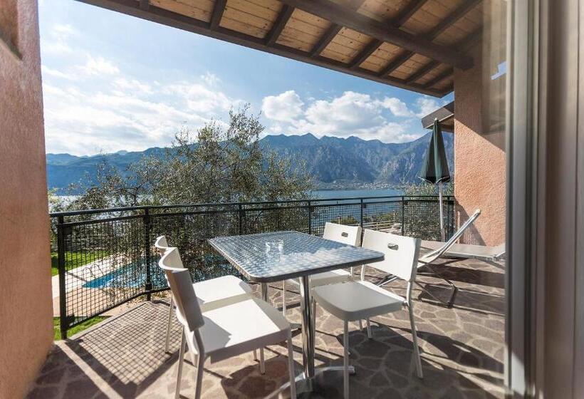 Standard studio with lake view, Residence Parco Lago Di Garda