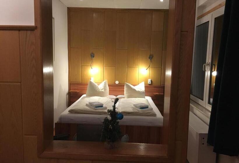 غرفة عائلية, & Restaurant Druidenstein