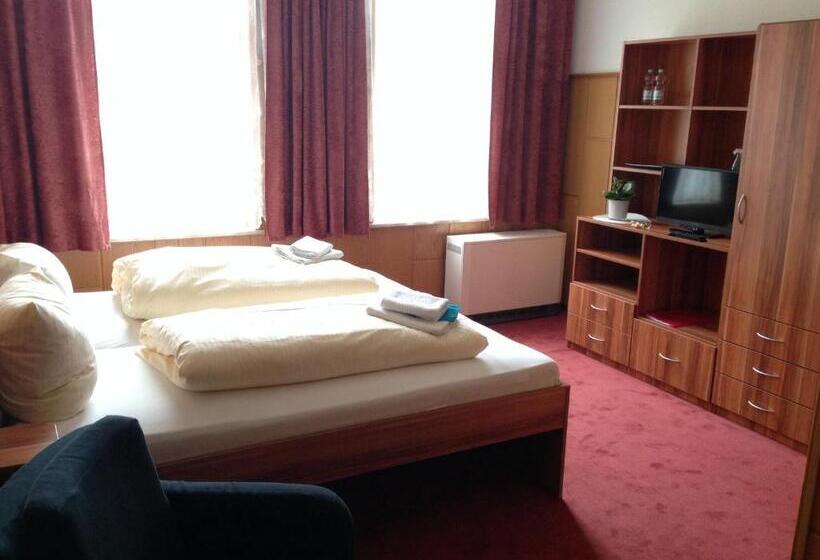 غرفة قياسية ثلاثية, & Restaurant Druidenstein