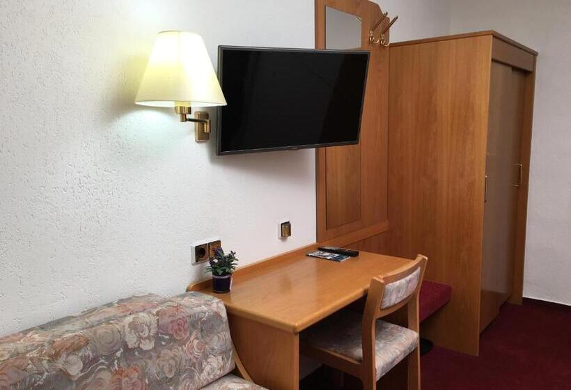 غرفة قياسية رباعية, & Restaurant Druidenstein