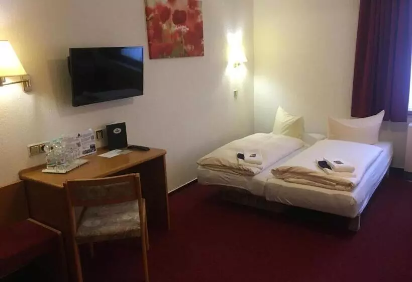 Standard Quadruple Room, & Restaurant Druidenstein