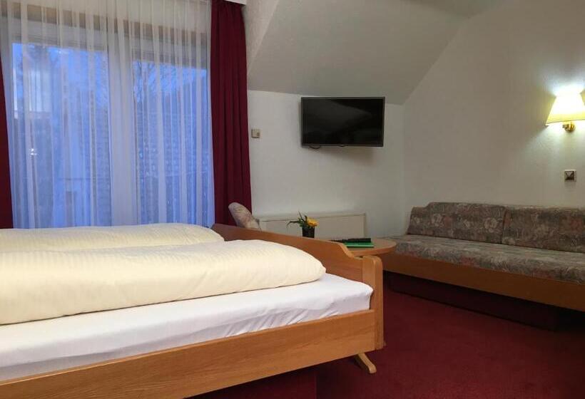 غرفة قياسية ثلاثية مزودة بشرفة, & Restaurant Druidenstein