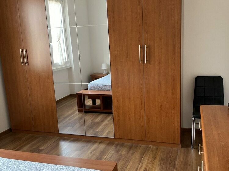 غرفة قياسية مطلّة علي البحيرة, Sosta Sul Lago