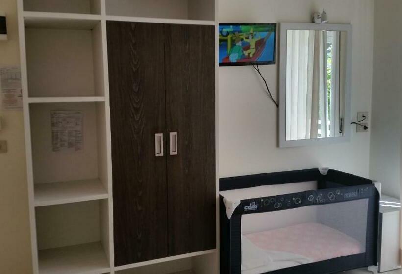 חדר סטנדרט, Tosi