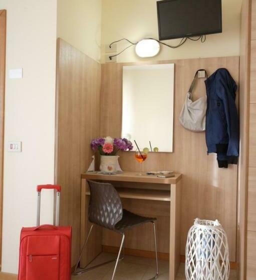 חדר סטנדרט לארבעה, Tosi