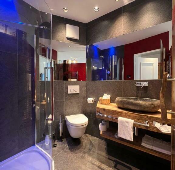 Quarto Estandar Individual com Sacada, Tyrol