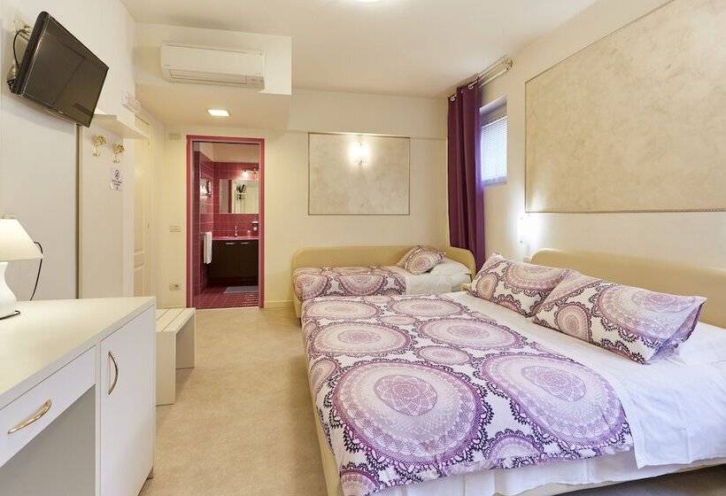 اتاق لوکس سه تخته, Villa Lilla