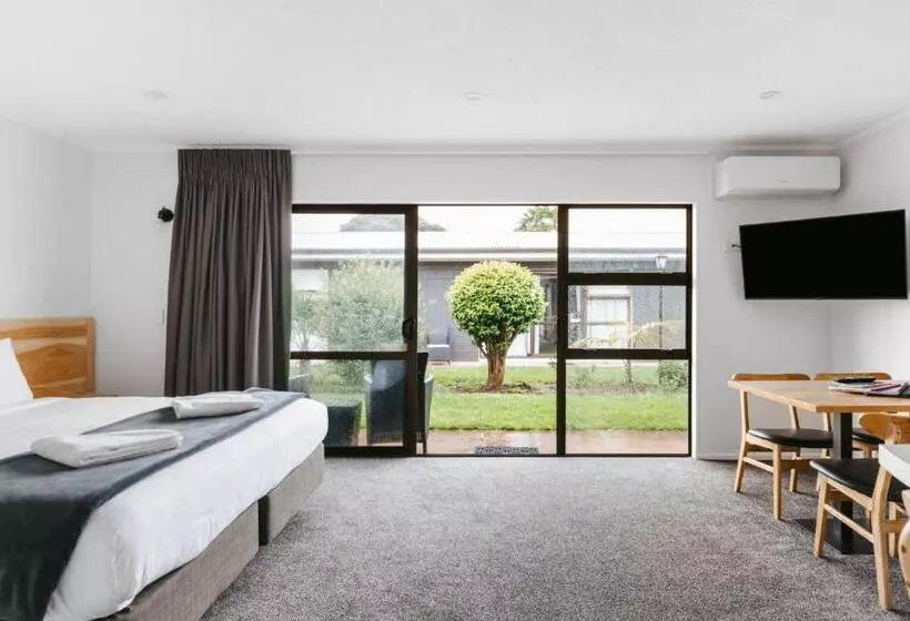 آپارتمان 1 خوابه, Cobblestone Court Motel   Wenzel Motels