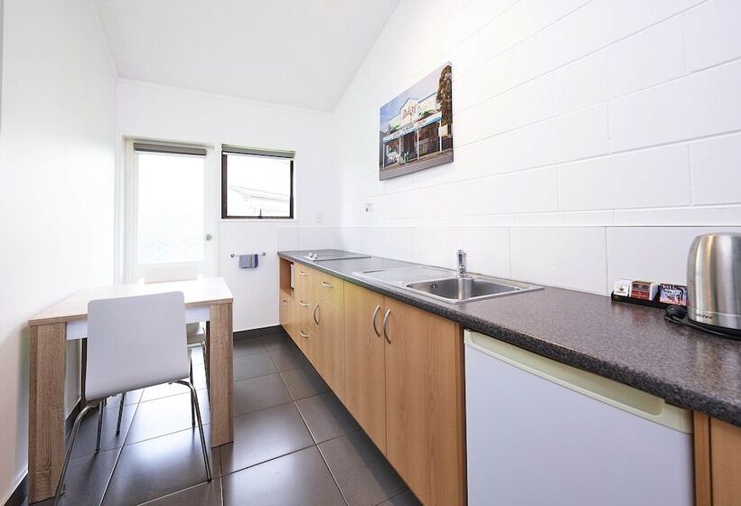 豪华工作室, Cobblestone Court Motel Wenzel Motels