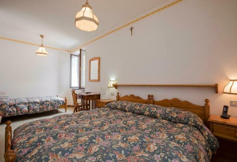 غرفة قياسية ثلاثية, Gh Hotel Fratazza