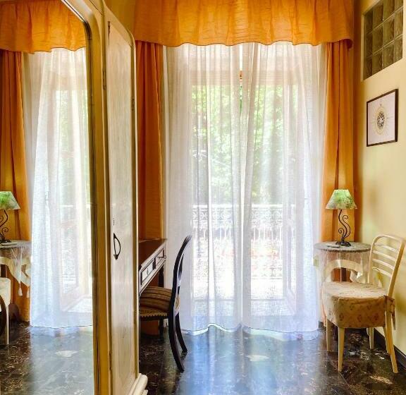 اتاق کلاسیک سه تخته, Al Vecchio Pioppo