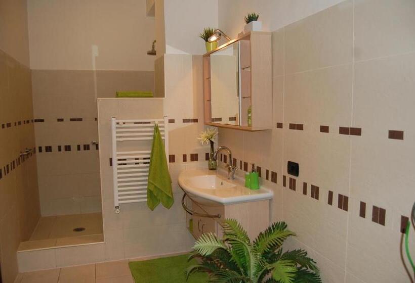 סוויטה, B&b Good Day Roma Tor Vergata