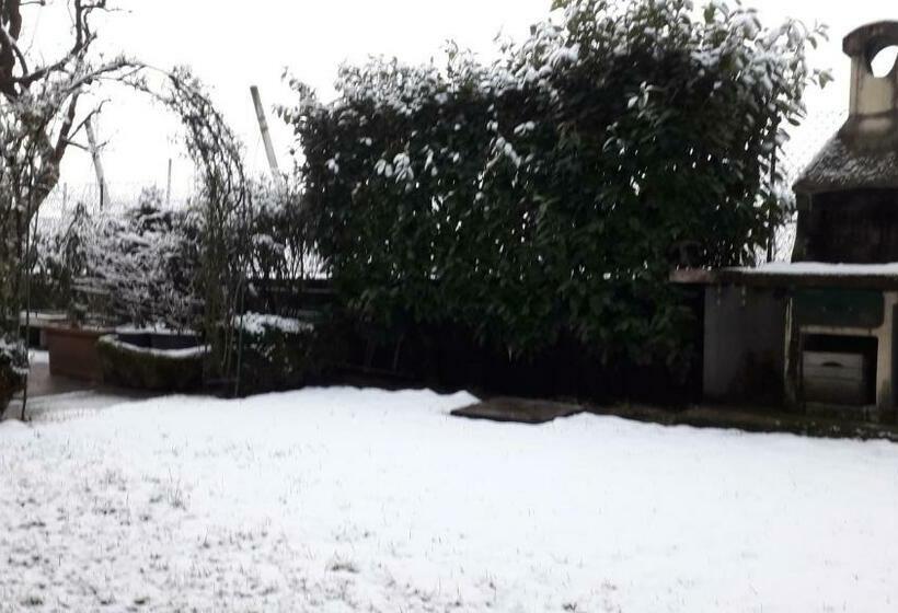 غرفة قياسية, Casa Del Noce