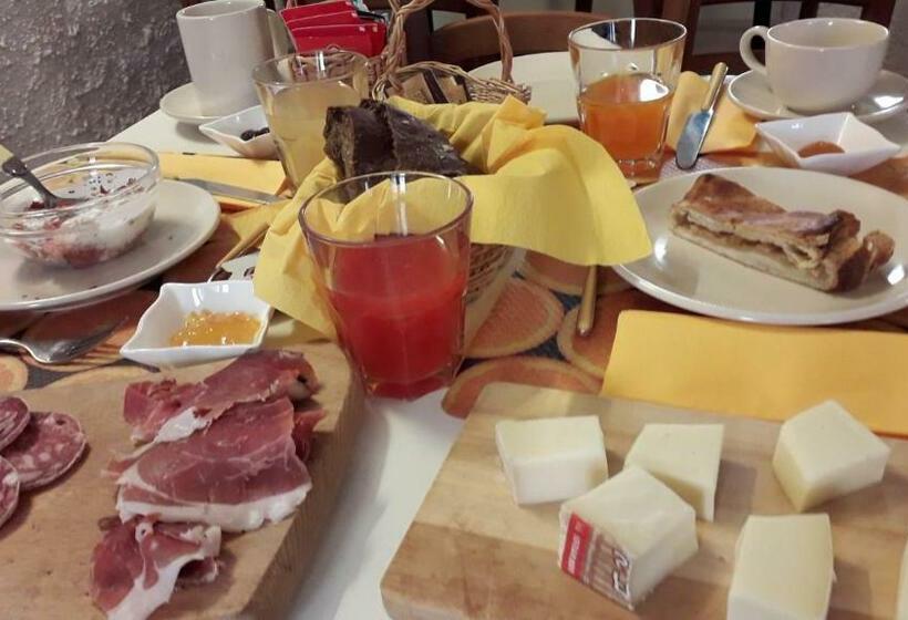 غرفة قياسية, Casa Del Noce