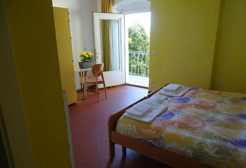 غرفة قياسية, Casa Del Noce