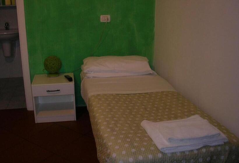 غرفة قياسية فردية, Casa Del Noce