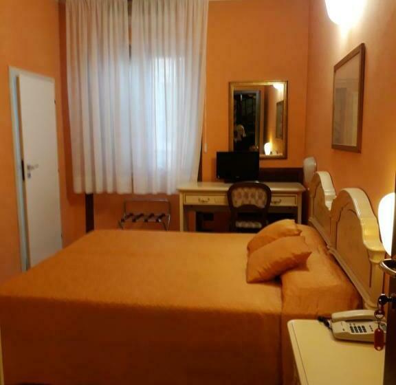 Camera Standard, Residenza Cavour