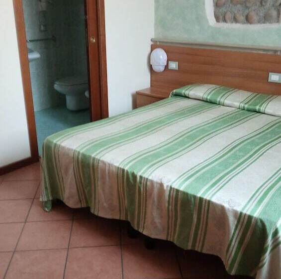 Camera Standard, Residenza Cavour