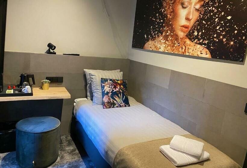 اتاق پریمیوم یک تخته, De Prince