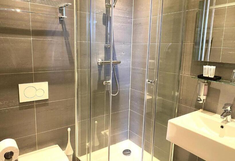 اتاق لوکس با وان آب گرم, De Prince