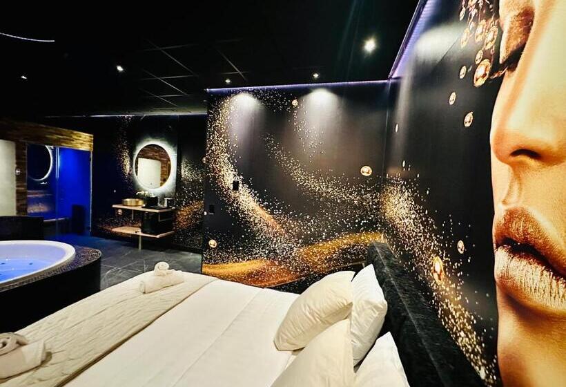 سوئیت رویال, De Prince