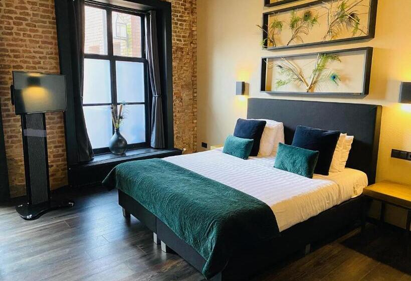 استودیوی لوکس, De Prince